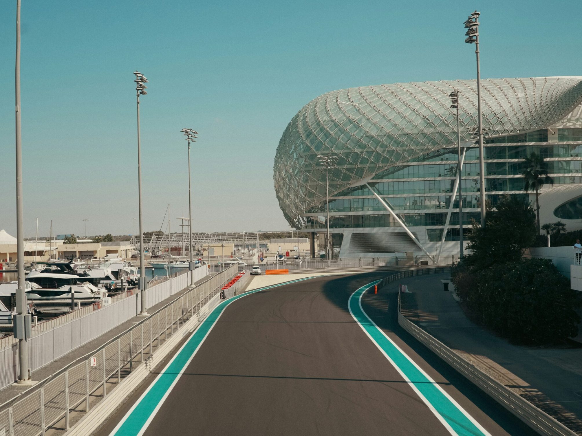 bhavya-patel-vTRzban9XRs-unsplash